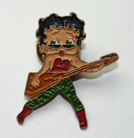 Pin's Pins  PIN-UP SEXY EROTIQUE BETTY BOOP GUITARISTE NON LISSE - Pin-ups