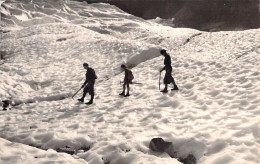 FRANCE - 74 - CHAMONIX - Traversée Du Glacier Des Bossons - Carte Postale Ancienne - Chamonix-Mont-Blanc