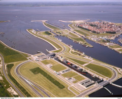 Terneuzen, Sluizen, Luchtfoto LF198 - Terneuzen