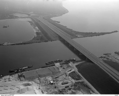 Naarden - Flevoland Brug, Luchtfoto LF227 - Naarden