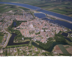 Tholen, Luchtfoto LF309 - Tholen