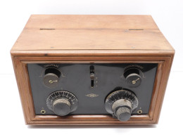 - ANCIEN POSTE RADIO TSF Marque GMR Caisse BOIS POSTE à LAMPES Bout. BAKELITE  E - Apparecchi