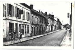 SAINT CLAIR SUR EPTE - Rue Rouget De L'Isle - Saint-Clair-sur-Epte