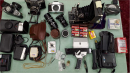 Umfangreicher Fotogeräte Nachlass - Siehe Liste - Cameras