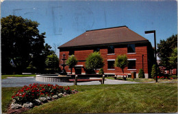 Canada Quebec Rimouski Petit Parc L'Hotel De Ville 1985 - Rimouski