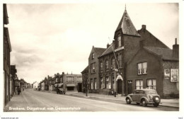 Breskens Gemeentehuis Met Auto 3521 - Breskens