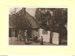 Spakenburg Klederdracht Bij Boerderij RY39498 - Spakenburg