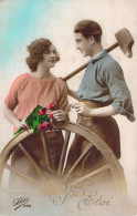 CPA - FANTAISIE - Vive St Eloi - Homme - Forgeron Avec Une Femme Avec Des Roses - CARTE POSTALE ANCIENNE - Men