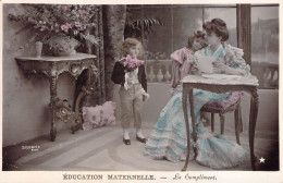 CPA - Une Femme Et Ses Enfants - Education Maternelle - CARTE POSTALE ANCIENNE - Women