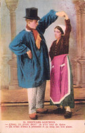 FOLKLORE - COSTUMES - Costumes Sarthois - Allons En Avant Deux Un P'tit Tour De Danse - Carte Postale Ancienne - Vestuarios