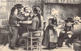 FOLKLORE - En BRETAGNE - A La Veillée On Goutte Le Nouveau Cidre - Carte Postale Ancienne - Sonstige & Ohne Zuordnung