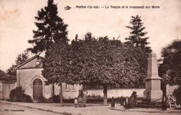 Matha - Place - Le Temple Et Le Monument Aux Morts - Matha