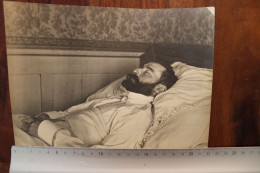 Photo 1890's Photographie Mortuaire Homme Mort Sur Son Lit France Tirage Print Vintage - Alte (vor 1900)
