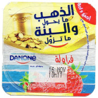 Label - Opercule Cover Yaourt Yogurt " Danone " Collect And Earn Gold Strawberry Fraise Yoghourt Yahourt Yogourt - Opercules De Lait