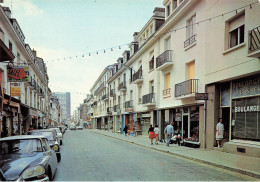 Lorient * Rue Du Maréchal Foch * Boulangerie Pâtisserie * Commerces Magasins * Automobile CITROEN Citroën DS - Lorient