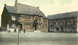 Chièvres Le Chateau D'Egmont Et Cercle Notre-Dame - Chievres