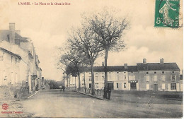 B/107                     79    L'absie       -   La Place Et La Grande Rue - L'Absie