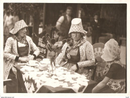 Enkhuizen Persfoto Klederdracht Hindeloopen '30 KE621 - Enkhuizen