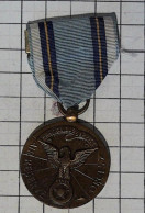 Médaille Du Service Méritoire De La Réserve Aérienne  Air Reserve Forces Meritorious Service Medal  > Réf:Cl USA P 1/4 - Estados Unidos