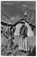 Costume Valaisan  -  Walliser Tracht  - Chapelle De Grimentz Val D'Anniviers Faux Rateau - Grimentz