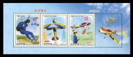 North Korea 2016 Mih. 6337/39 Air Sports. Aviation. Planes. Helicopters (booklet Sheet) MNH ** - Corée Du Nord