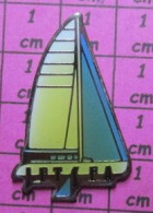 713g Pin's Pins / Beau Et Rare / SPORTS/ VOILE VOILIER JETSEA COURSE REGATE JET SEA - Sailing, Yachting