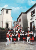 64. BIRIATOU . GROUPE  " LUIXA " HENDAYE DANSE DEVANT L'EGLISE - Biriatou