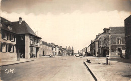 ¤¤  -  LE GAVRE   -  La Grande Rue - A Gauche L'Hôtel De La " Croix-Blanche "  -  Vieilles Maisons      -   ¤¤ - Le Gavre