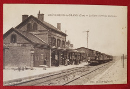 CPA - Crèvecœur Le Grand -(Oise) - La Gare L'arrivée Du Train - Crevecoeur Le Grand