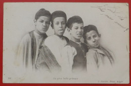 Cpa ALGERIE ORAN La Plus Belle Grimace - Enfants