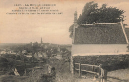 La Roche Derrien * Un Coin Du Village Et La Chapelle N.d. De Pitié * Enfants Villageois - Sonstige & Ohne Zuordnung