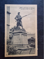 CP BELGIQUE (M2308) ARLON (2 Vues) Monument Aux Héros De La 1ère Guerre Mondiale En Face De L' Hôtel De Ville - Arlon