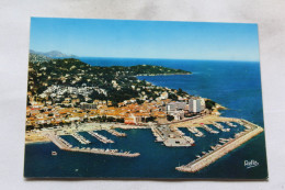 Delcampe - Cpm, Sainte Maxime, Le Port Au Second Plan La Pointe Des Sardinaux, Var 83 - Sainte-Maxime