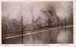 ROYAUME UNI - Rough Sea, Marine Drive - Scarborough - Carte Postale Ancienne - Scarborough