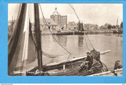 Enkhuizen Vissers Schuit In Haven RY48191 - Enkhuizen