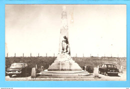 Den Helder Monument Buitenhaven Oude Auto RY55070 - Den Helder