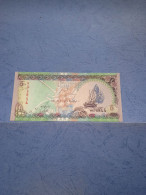 MALDIVE-P18c 5R 2011 UNC - - Maldivas