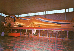 1 AK Malaysia * Siamese Tempel In Penang - The Golden Buddha - Er Ist 33 M Lang * - Malaysia
