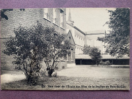 Houdeng-Aimeries Charbonnages Du Bois-du-Luc   Une Cour De L'Ecole Des Filles - La Louvière