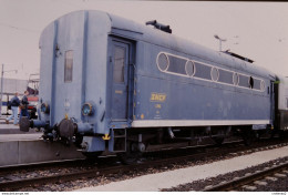 Photo Diapo Diapositive Slide Train Wagon Locomotive Fourgon Chaudière SNCF Le 3/10/1998 VOIR ZOOM - Diapositives