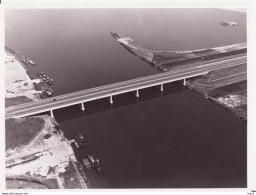 Naarden Verkeersbrug Luchtfoto 1972 RYL 1027 - Naarden