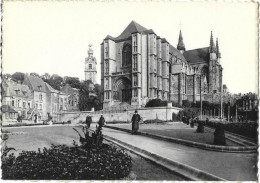 Mons Square Roosevelt Et La Collégiale Ste.Waudru - Mons