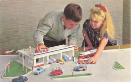 Jeux & Jouets * CPA * Station Service TOTAL * Enfants * Pompe à Essence Garage Automobiles * Jeu Jouet Miniature - Games & Toys