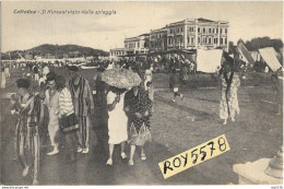 Emilia Romagna-rimini-cattolica Il Kursaal Visto Dalla Spiaggia Animatissima  Veduta Anni 20 Spiaggia Bagnanti (v.retro) - Andere & Zonder Classificatie