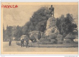 EMILIA ROMAGNA-PIACENZA MONUMENTO A GARIBALDI PERSONE VEDUTA CHIOSTRO PRIMI 900 - Piacenza