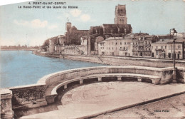 PONT-SAINT-ESPRIT (30) Le Rond-Point Et Les Quais Du Rhône - Pont-Saint-Esprit
