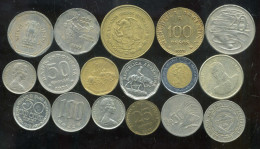 Lot De 17 Monnaies Du Monde ( 312 ) - Lots & Kiloware - Coins