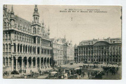 AK150463 BELGIUM - Bruxelles - Grand Place - Maison Du Roi Et Maison Des Corporations - Places, Squares
