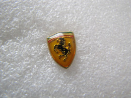 PIN'S    LOGO  FERRARI      16X12mm - Ferrari