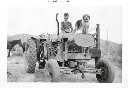 Theme Div-ref TT605- Photo 12,5cms X 9cms -arizona -etats Unis -agriculture-1956 -tracteurs - Tracteur -tractor Galion - - Tracteurs